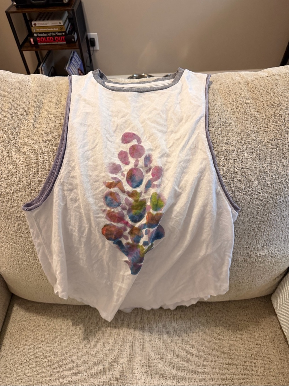 Soft Free People white tank top with floral design, size S #freepeople #floral
